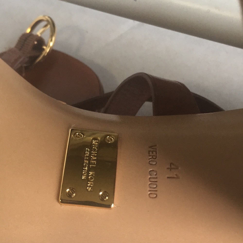 Shoes - Picture 5 of 5